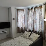 Spacieux Avec Parking Et Terrasse Apartamento De Panne