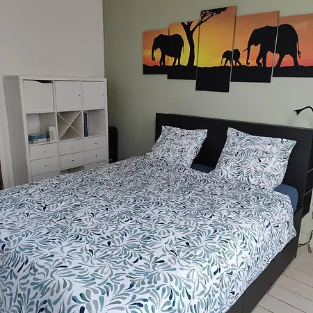 Spacieux Avec Parking Et Terrasse Apartman