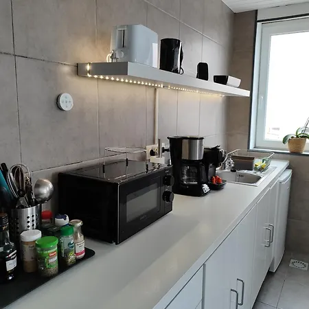 Appartement Spacieux Avec Parking Et Terrasse