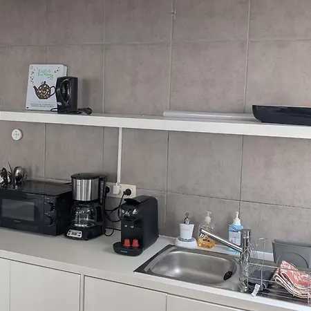 Spacieux Avec Parking Et Terrasse * De Panne