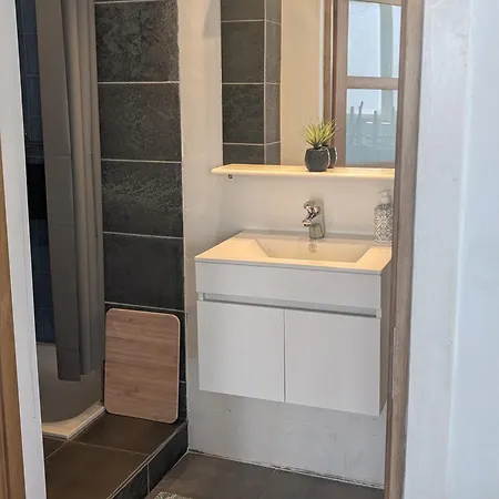 Spacieux Avec Parking Et Terrasse * De Panne