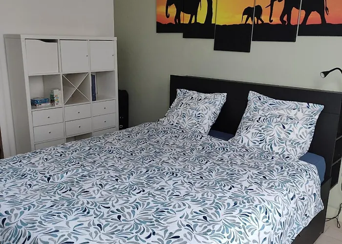 Spacieux Avec Parking Et Terrasse Appartamento